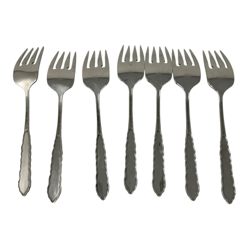 Oneida FIRST ROSE JILLIAN Stainless Flatware Silverware 7 Salad Forks - Picture 3 of 4
